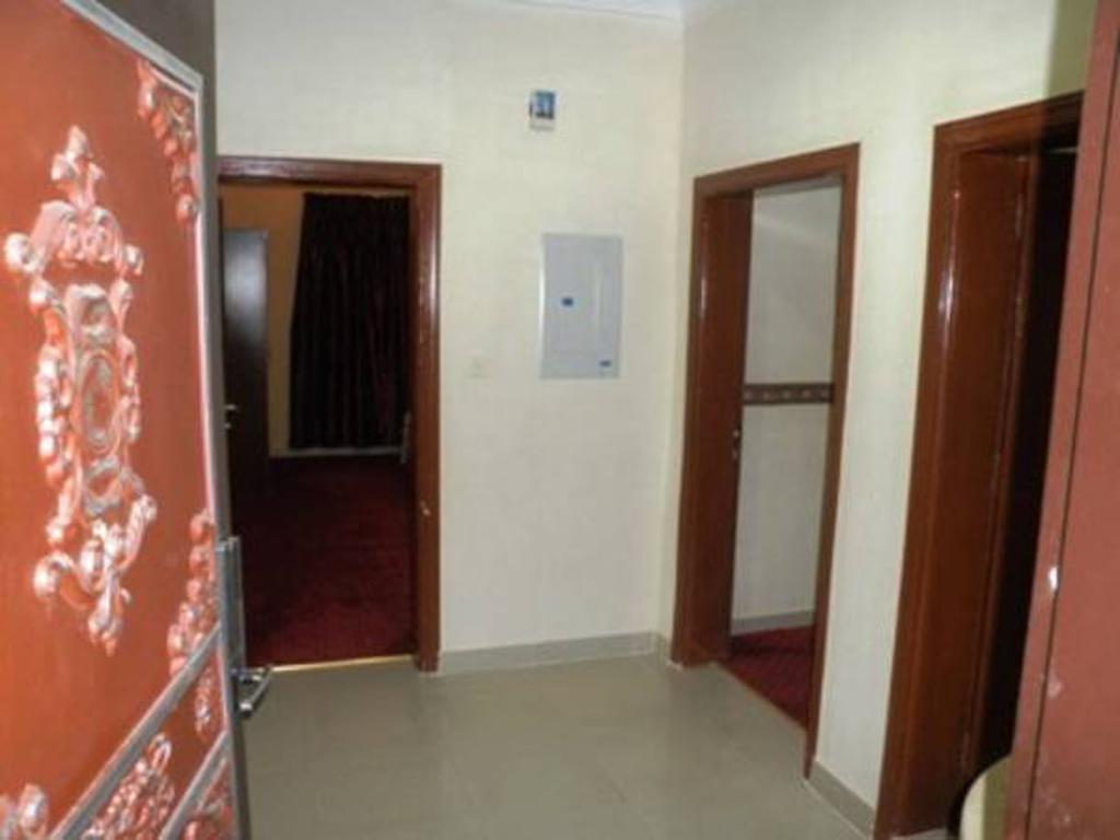 Al Farhan Hotel Suites - Al Salam Рияд Екстериор снимка